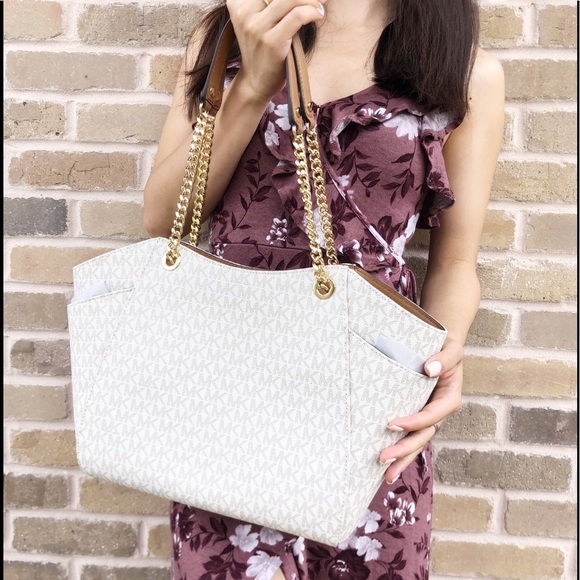 Gaby’sBags👜💕- NWT Michael Kors Bag Vanilla - Picture 3 of 8